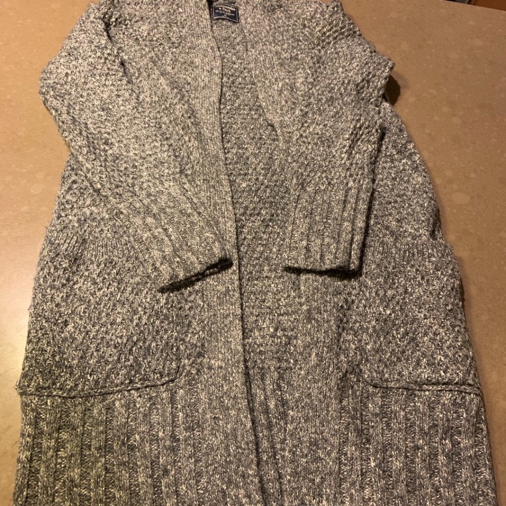abercrombie & fitch dark gray sweater sz xs
